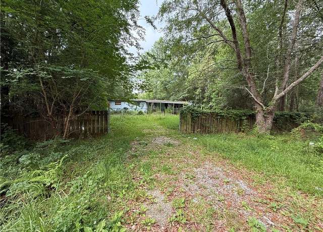 Property at 26028 E Birch St, Lacombe, LA 70445