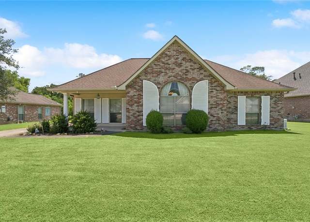 Property at 11396 Autumn Brook Dr, Ponchatoula, LA 70454, 3 beds, 2 baths
