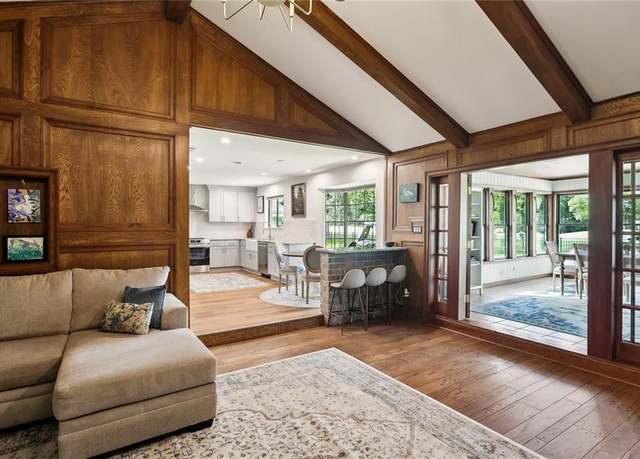 Property at 773 Bocage Ln, Mandeville, LA 70471, 4 beds, 2.5 baths