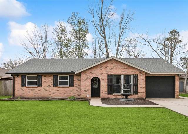 Property at 613 Markham Dr, Slidell, LA 70458, 3 beds, 2 baths