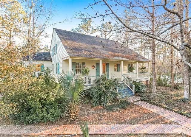 Property at 111 Hooper Loop, Slidell, LA 70461, 3 beds, 2.5 baths