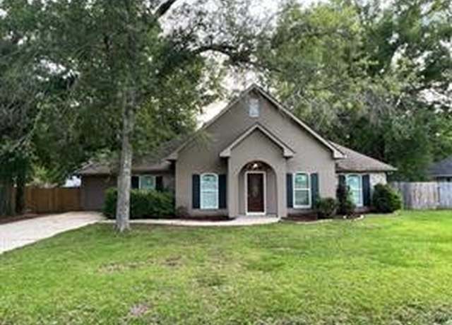 Property at 64 Helen Dr, Madisonville, LA 70447, 3 beds, 2 baths