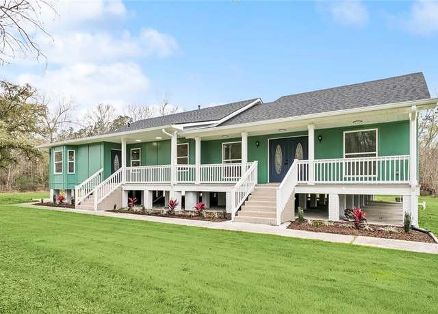 Property at 42224 Surrey Ln, Slidell, LA 70461, 4 beds, 4.5 baths