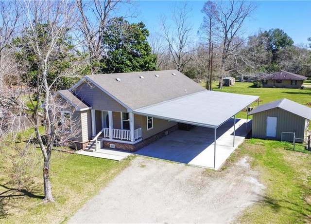Property at 14026 Young Rd, Gonzales, LA 70737, 3 beds, 2 baths