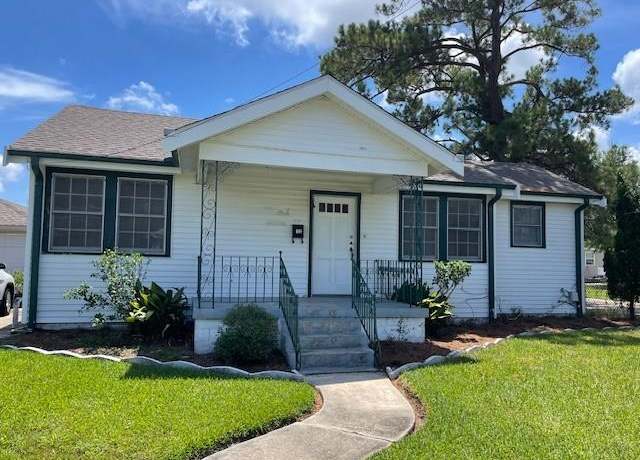 Property at 901 Poplar St, Metairie, LA 70001, 4 beds, 1.5 baths