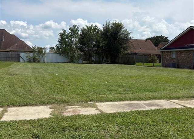 Property at 3020 Lakewood Dr, Violet, LA 70092