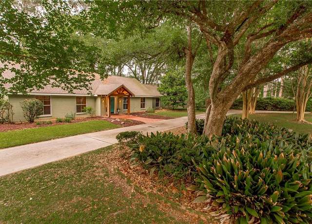 Property at 156 Oak Holw, Hammond, LA 70401, 3 beds, 2.5 baths