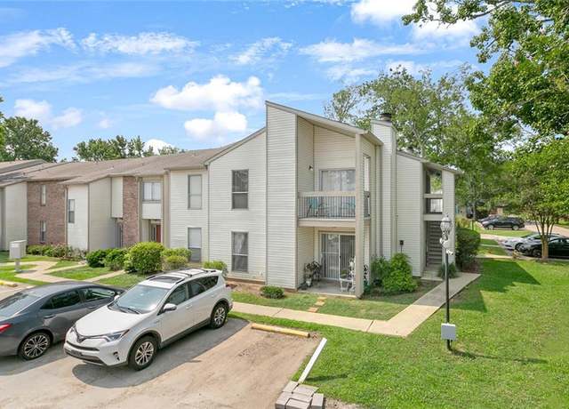 Property at 104 Parkview Blvd #104, Mandeville, LA 70471, 2 beds, 2 baths