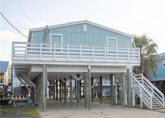 Property at 131 Verley Ln, Grand Isle, LA 70358, 3 beds, 2 baths