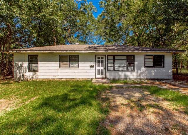 Property at 1011 Lona Rester Pl, Bogalusa, LA 70427, 3 beds, 1 bath