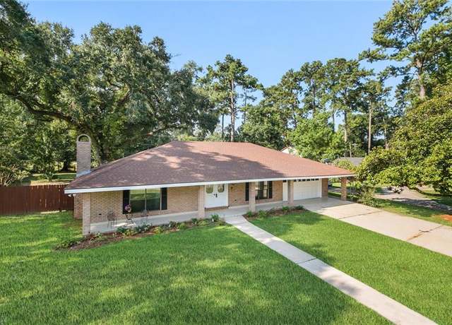 Property at 114 Golfview Ln, Covington, LA 70433, 3 beds, 2.5 baths