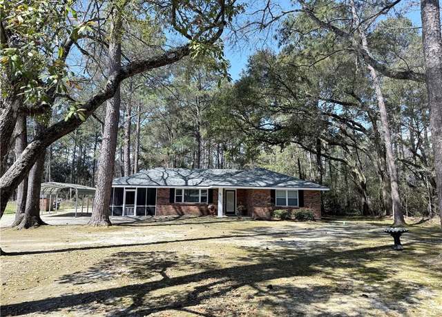 Property at 71 Oak Park Dr, Madisonville, LA 70447, 4 beds, 2.5 baths