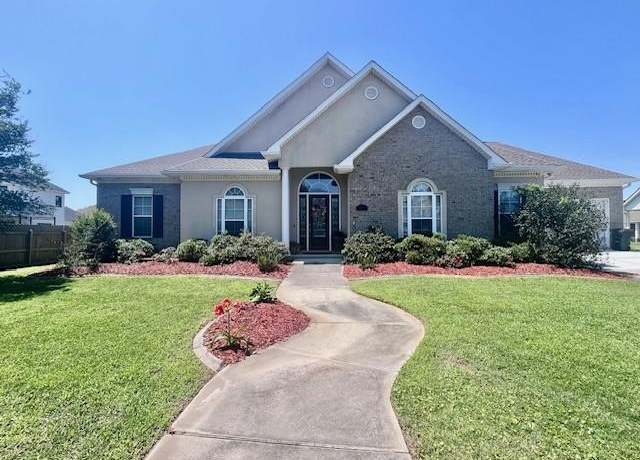 Property at 3812 Lake Winnipeg Dr, Harvey, LA 70058, 4 beds, 3 baths