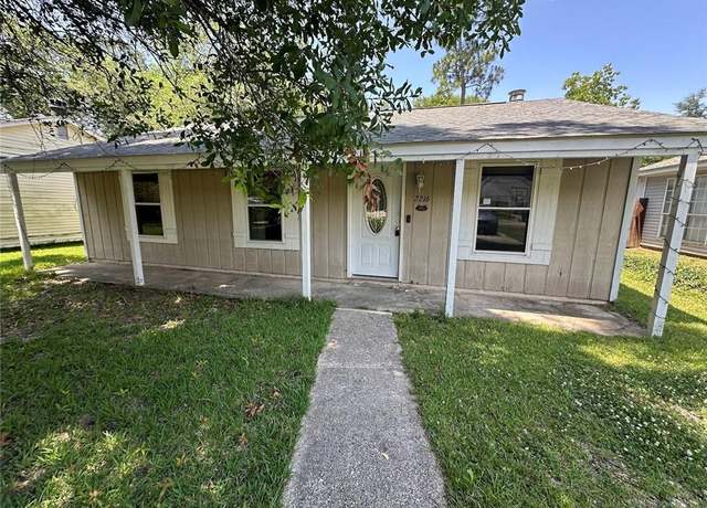 Property at 2216 Teal St, Slidell, LA 70460, 3 beds, 1.5 baths