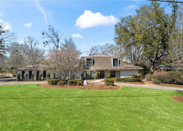 Property at 196 Tchefuncte Dr, Covington, LA 70433, 4 beds, 5 baths