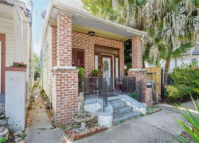 Property at 7616 Benjamin St, New Orleans, LA 70118, 2 beds, 1 bath