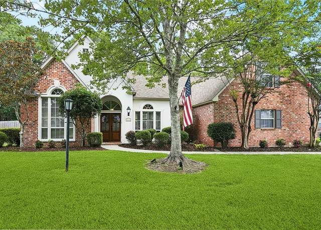 Property at 1111 Meadow Ct, Mandeville, LA 70448, 4 beds, 3 baths