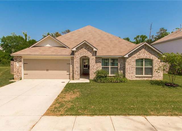 Property at 19257 Providence Ridge Blvd, Hammond, LA 70403, 4 beds, 2 baths