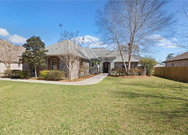 Property at 304 River Landing Dr, Slidell, LA 70461, 3 beds, 2.5 baths