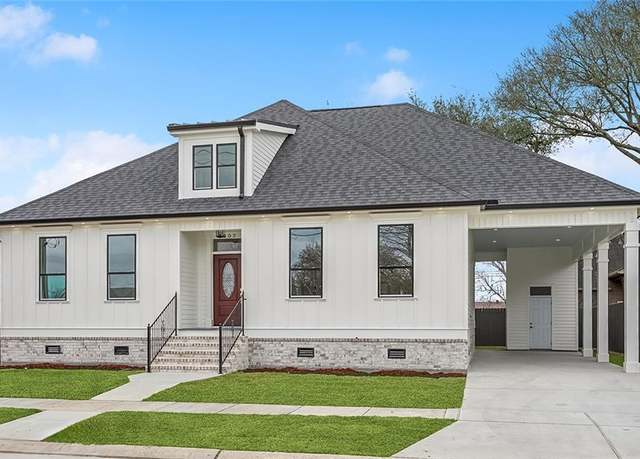 Property at 2805 Volpe St, Chalmette, LA 70043, 3 beds, 2 baths