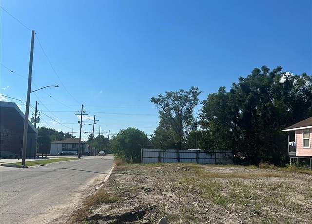 Property at 2800 Piety St, New Orleans, LA 70126