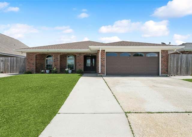 Property at 117 Gretel Cv, Slidell, LA 70458, 3 beds, 2 baths