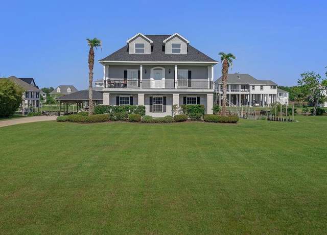 Property at 118 Marlin Dr, Slidell, LA 70461, 4 beds, 3.5 baths