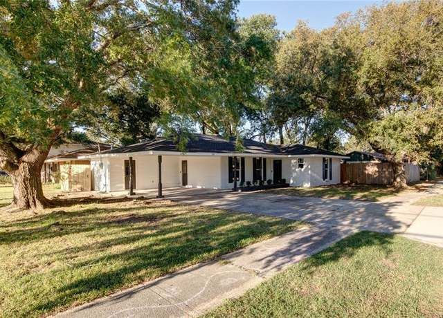 Property at 297 Nassau Dr, Slidell, LA 70458, 3 beds, 2 baths