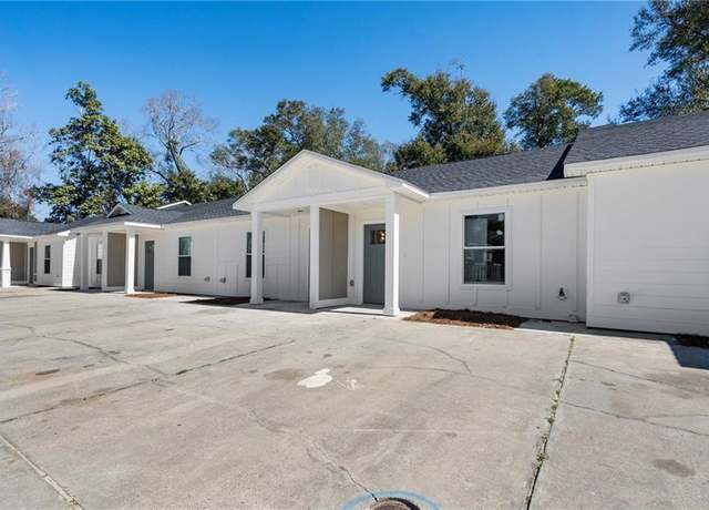 Property at 404 Westbury Glen Ln, Gulfport, MS 39507, 2 beds, 1 bath