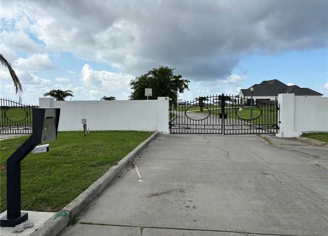 Property at 4016 Marina Villa Dr E, Slidell, LA 70461