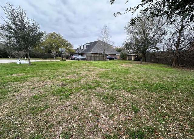Property at 54 Carolyn Ct, Arabi, LA 70032
