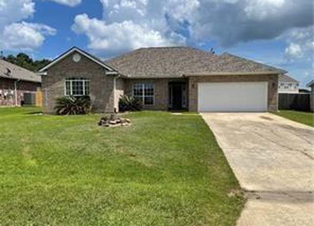 Property at 724 Simpson Way, Covington, LA 70433, 3 beds, 2.5 baths