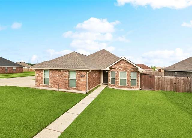 Property at 305 S River Pointe Dr, La Place, LA 70068, 3 beds, 2 baths
