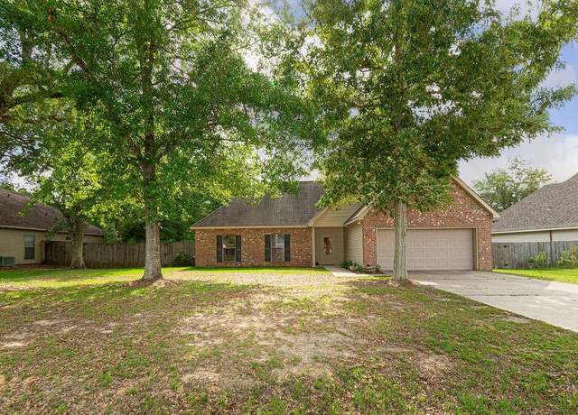 Property at 413 Oakley Blvd, Pearl River, LA 70452, 3 beds, 2 baths