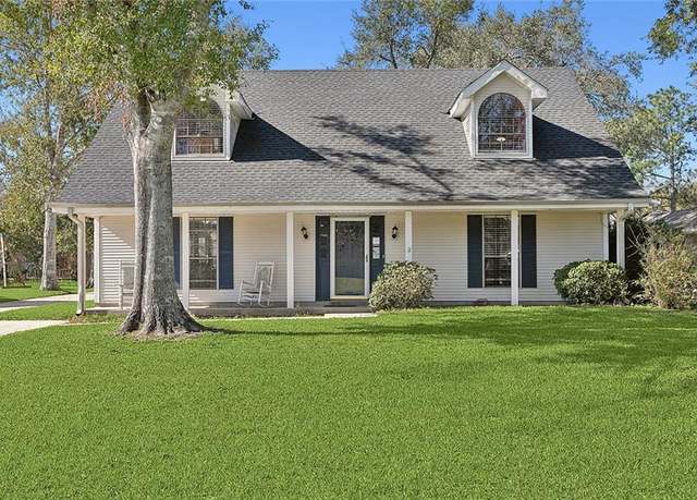 Property at 210 Bedford St, La Place, LA 70068, 4 beds, 2.5 baths