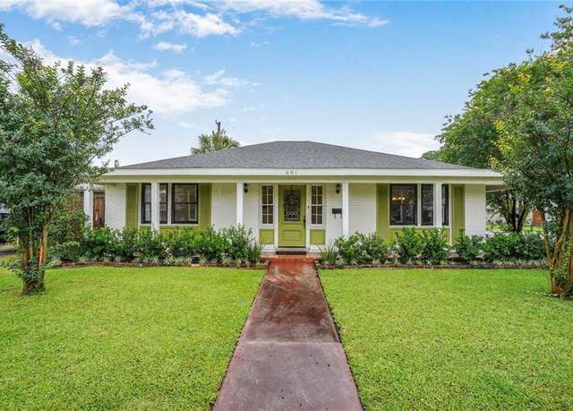 Property at 601 Andrews Ave, Metairie, LA 70005, 3 beds, 2 baths