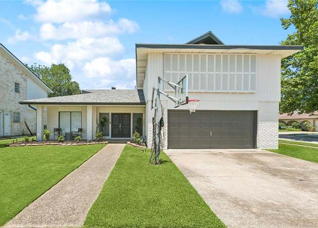 Property at 3701 Kim St, Metairie, LA 70001, 4 beds, 2.5 baths