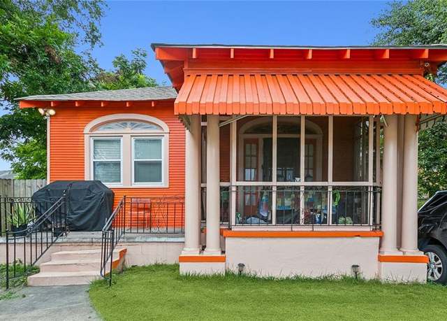 Property at 1018 Reynes Dr, New Orleans, LA 70117, 3 beds, 1 bath