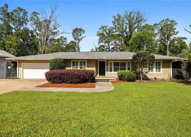 Property at 900 S Cypress St, Hammond, LA 70403, 4 beds, 3.5 baths