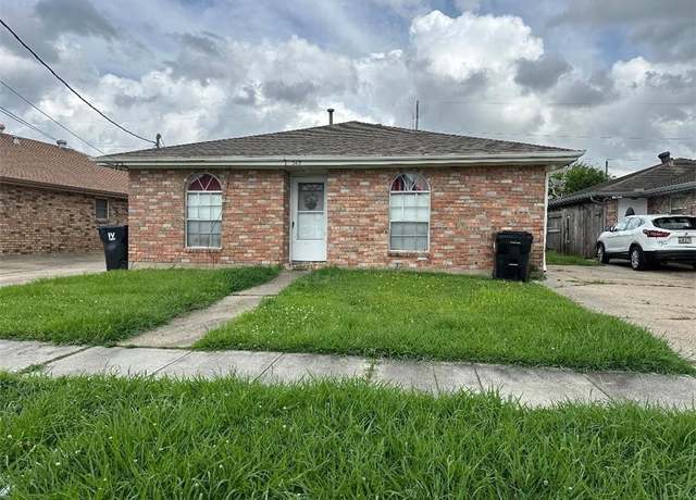 Property at 3417 Shangri La Dr, Chalmette, LA 70043, 4 beds, 2 baths