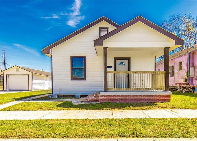 Property at 1225 Lee Ave, Houma, LA 70360, 3 beds, 2 baths