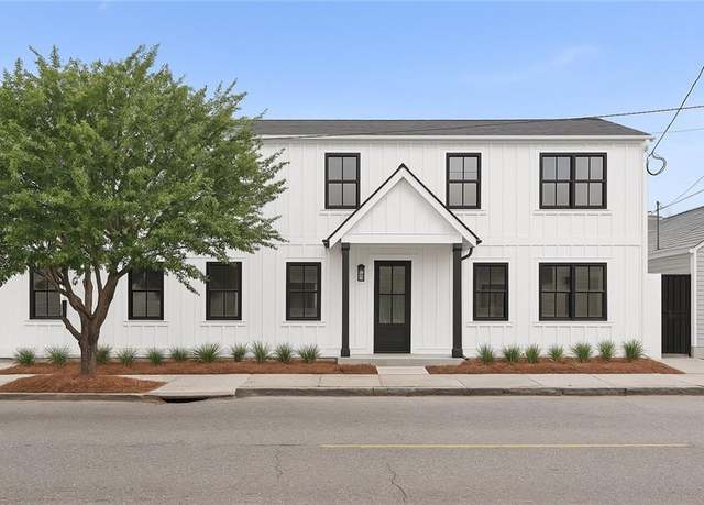 Property at 1729 Prytania St, New Orleans, LA 70130, 2 beds, 2.5 baths
