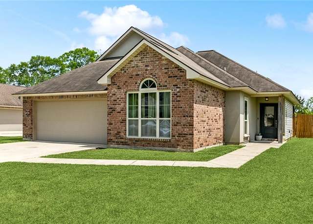 Property at 29190 Honeysuckle Ln, Livingston, LA 70754, 3 beds, 2 baths