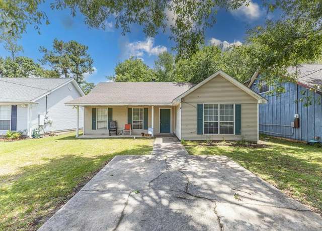 Property at 2308 Pelican St, Slidell, LA 70460, 3 beds, 2 baths