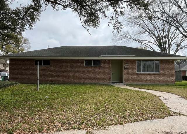Property at 2101 Bonnie Ann Dr, Marrero, LA 70072, 3 beds, 2.5 baths