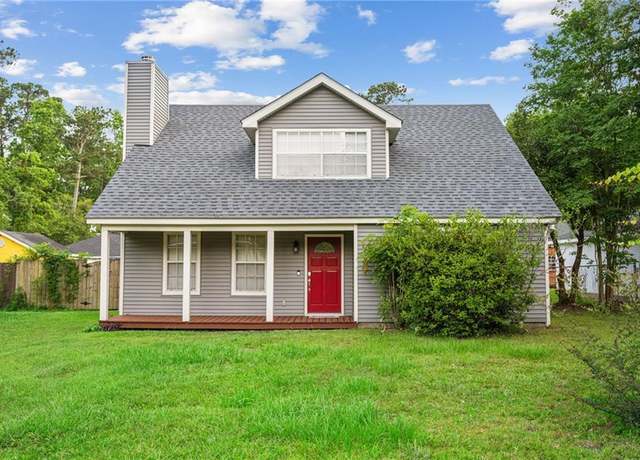 Property at 2328 Dupard St, Mandeville, LA 70448, 3 beds, 2 baths