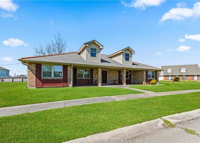 Property at 2828 Jean Lafitte Pkwy, Chalmette, LA 70043, 4 beds, 2 baths