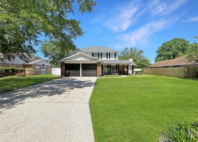 Property at 1924 Rosemeade Dr, Slidell, LA 70461, 4 beds, 2.5 baths