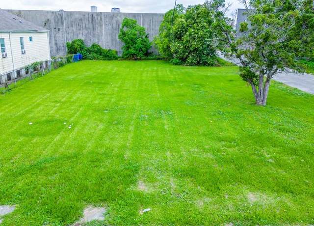 Property at 305 Leboeuf St, New Orleans, LA 70114