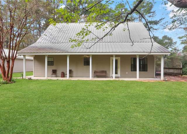 Property at 84650 Camus Ln, Covington, LA 70435, 2 beds, 2 baths